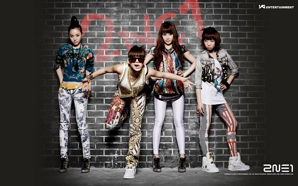 Bản EDM gây ghiện đình đám một thời - "Fire" của 2NE1
